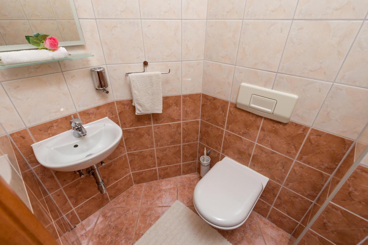 Light Summer Apartment With A Swimming Pool Opatija Ngoại thất bức ảnh