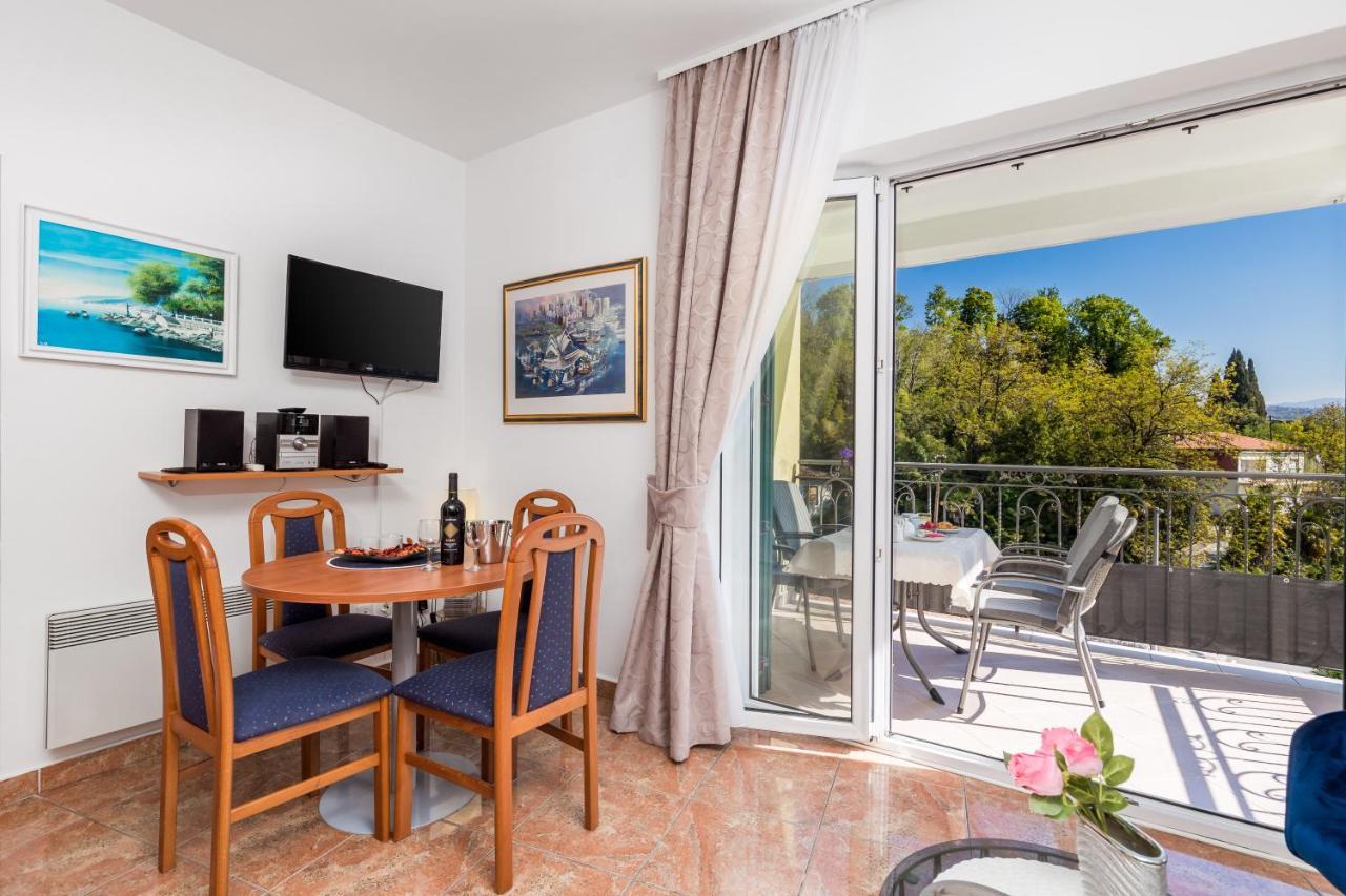 Light Summer Apartment With A Swimming Pool Opatija Ngoại thất bức ảnh